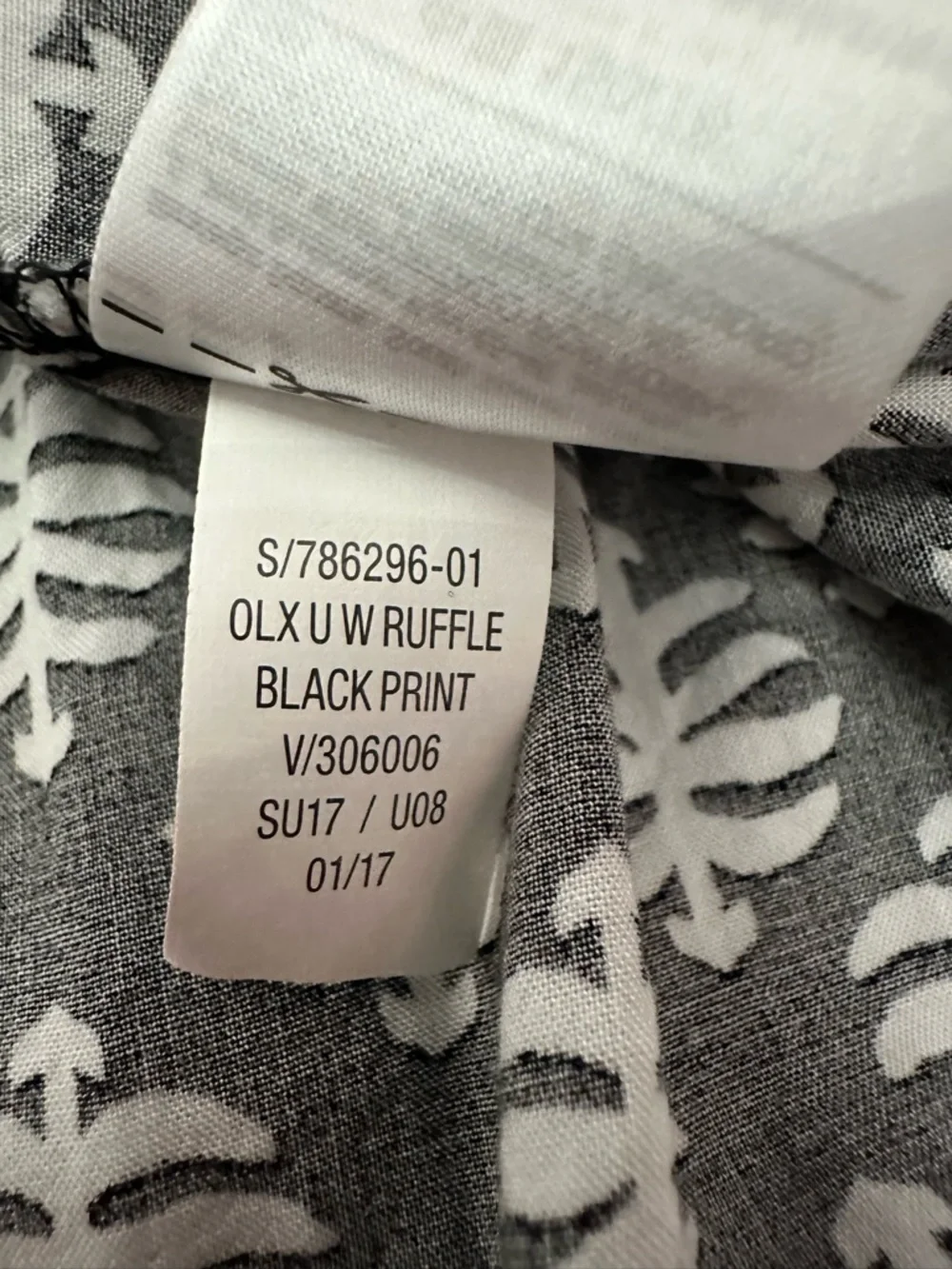 Old Navy Rayon Cold Shoulder Dress in Black & White Print Size XL 14 Girls